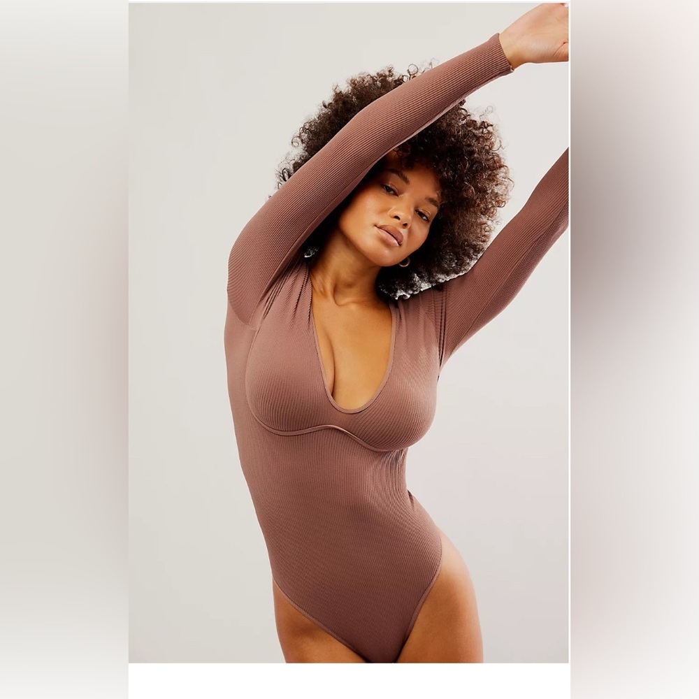 Free People  Intimately Brown Ribbed Bodysuit great used condition sz Xs/s